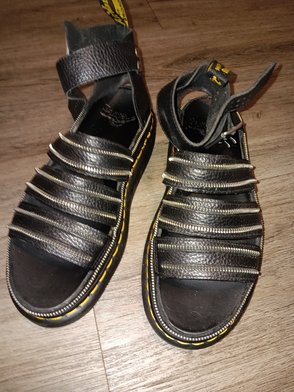 Dr. Martens Clarissa II Hardware